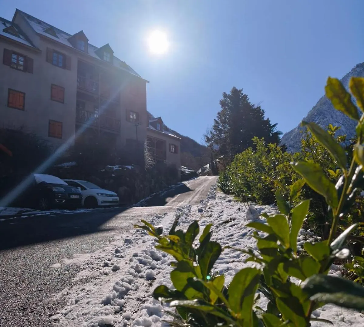 Studio Vue Montagnes Rdc Piscine Cauterets Apartamento